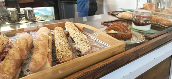Bocadillos desayuno bon cafe
