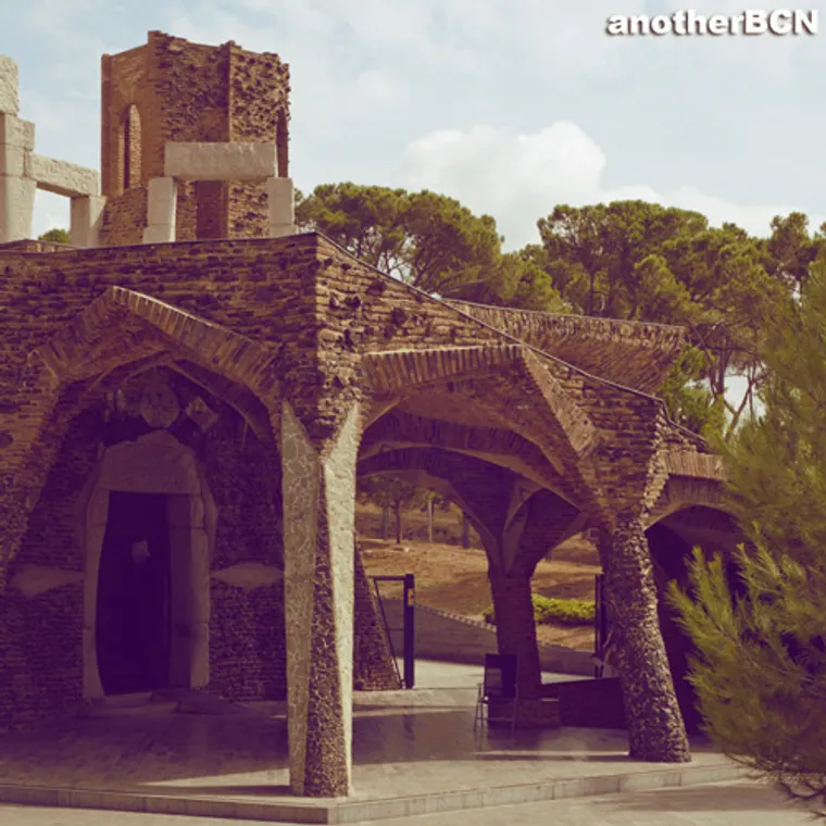 Cripta de Gaudí en la colonia Güell