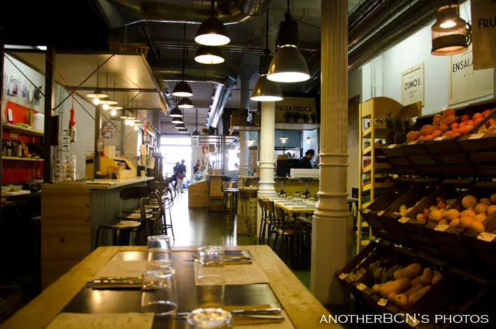 Woki Organic Restaurante, Ronda Universitat